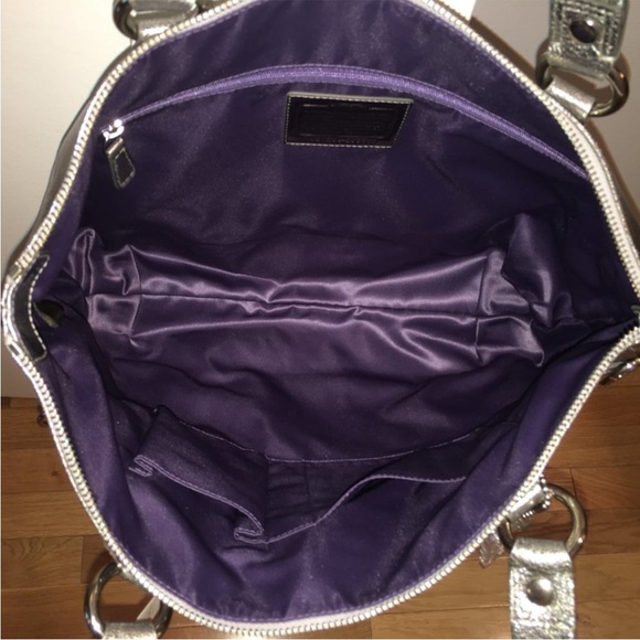 Coach Poppy Silver Tote/purse Excellent condition Never used. - Picture 3 of 7